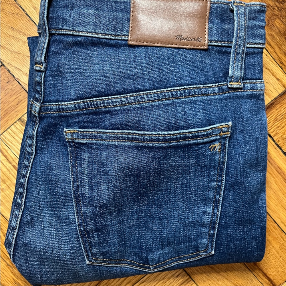 10" High-Rise Skinny Jeans in Bradshaw Wash - Picture 7 of 10